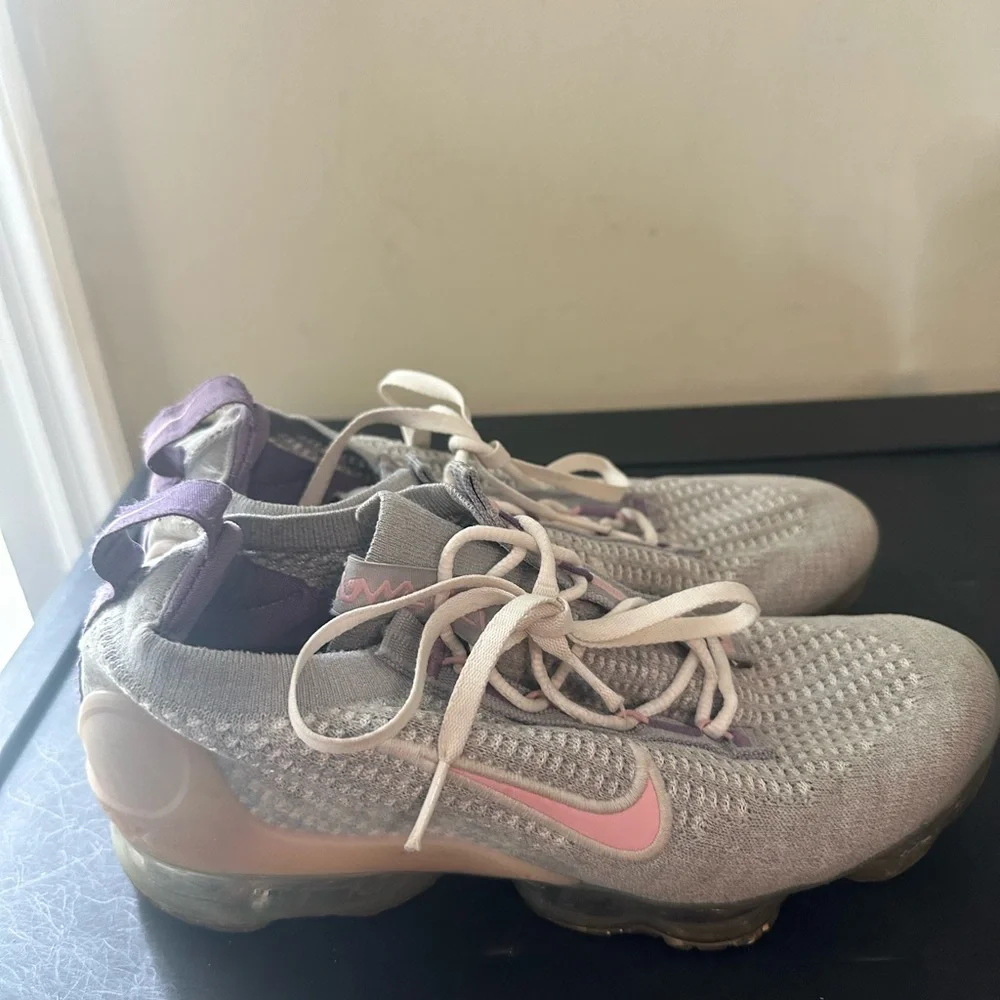 Nike Air VaporMax 2021 Flyknit Low Wolf Grey Pink Glaze 5Y